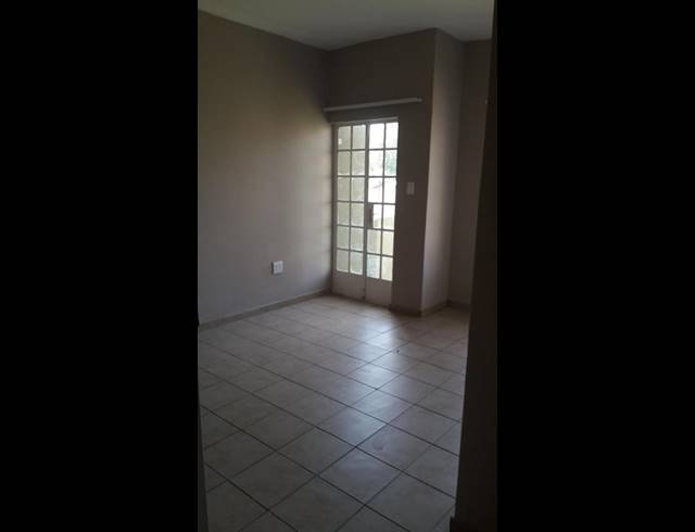 2 BEDROOM APARTMENT FOR SALE IN BRAKPAN NORTH